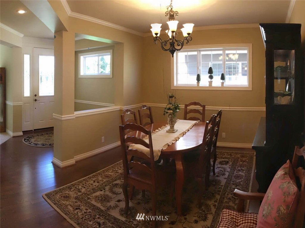 4824 Northeast 1st Street Renton, WA 98059 - Photo 7 of 22