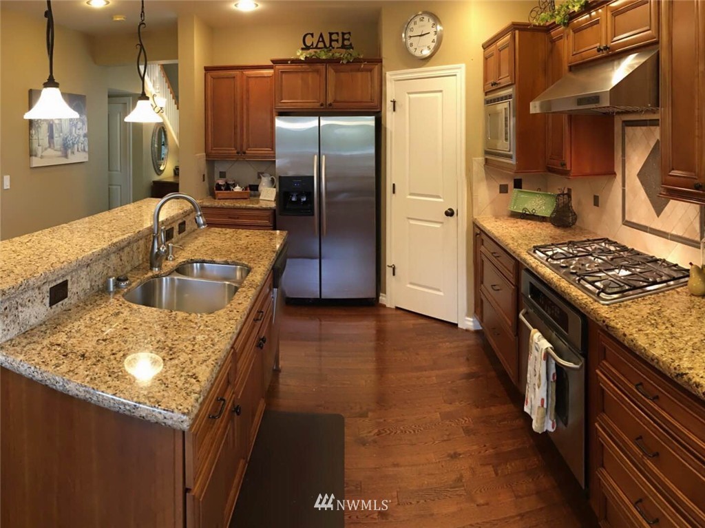 4824 Northeast 1st Street Renton, WA 98059 - Photo 9 of 22