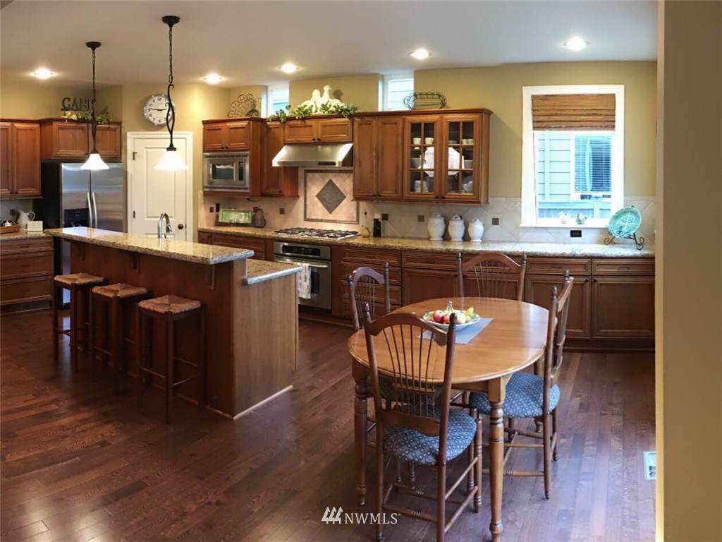 4824 Northeast 1st Street Renton, WA 98059 - Photo 10 of 22