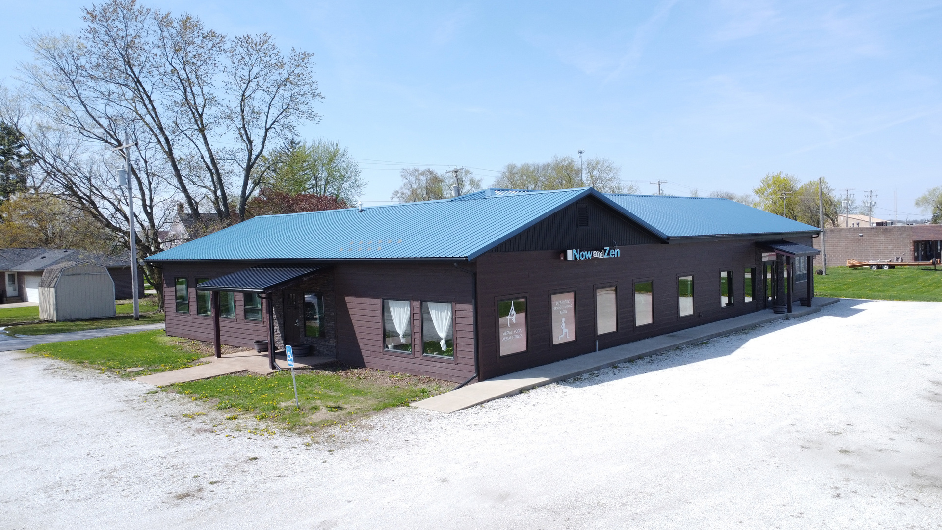 201 Main Street Crescent City, IL 60928 - Photo 13 of 65 a front view of a house with a yard