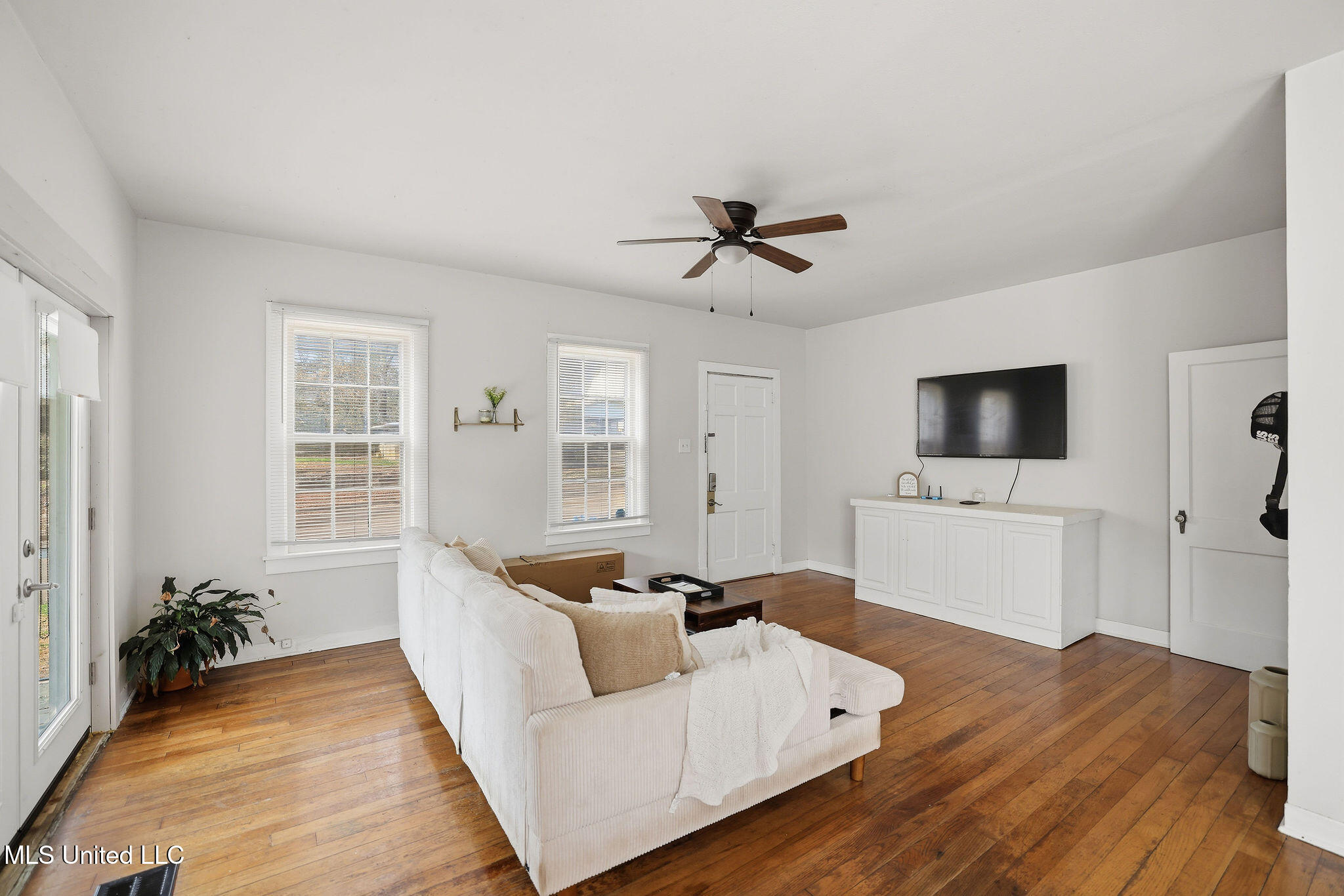 415 South 5th Street McComb, MS 39648 - Photo 8 of 21 CE4A1866