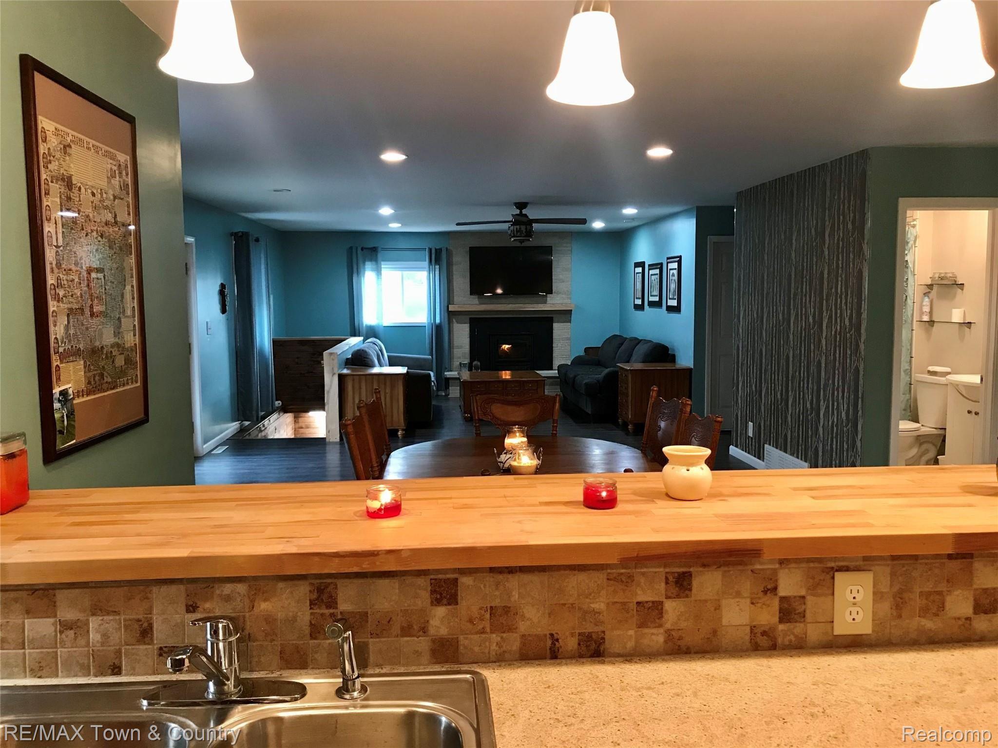 7227 Carpenter Road Flushing, MI 48433 - Photo 12 of 48 IMG-4977.jpg