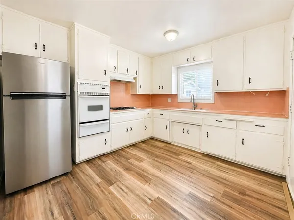 $1,575 | 116 1/2 West 3rd Street, San Dimas, CA 91773