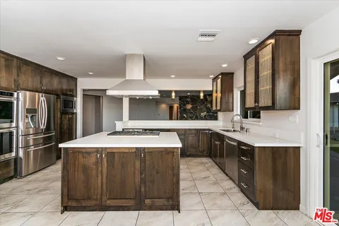 $2,049,500 | 15451 Longbow Drive, Sherman Oaks, CA 91403
