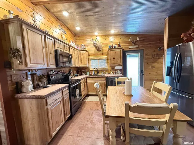 $295,000 | 5435 Hickory Ridge Road, Pomona, IL 62975