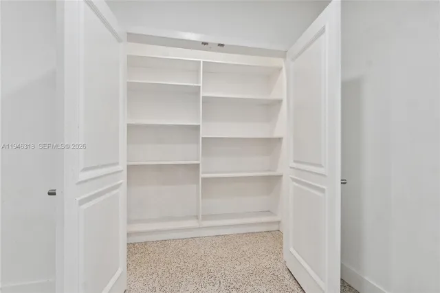 $2,600 | 8020 Crespi Boulevard, Unit 2, Miami Beach, FL 33141