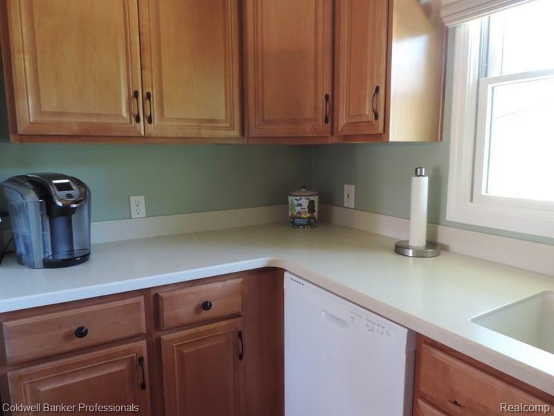 12414 Gage Road Holly, MI 48442 - Photo 25 of 42 DSCN2089.JPG