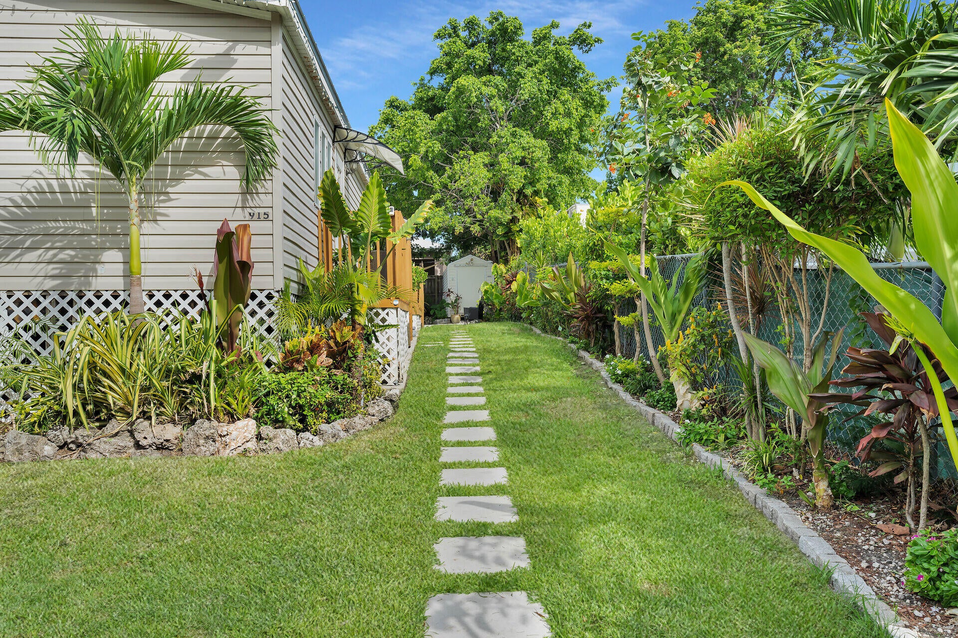 915 Plantation Road Key Largo, FL 33037 - Photo 34 of 43 Gallery Image 34