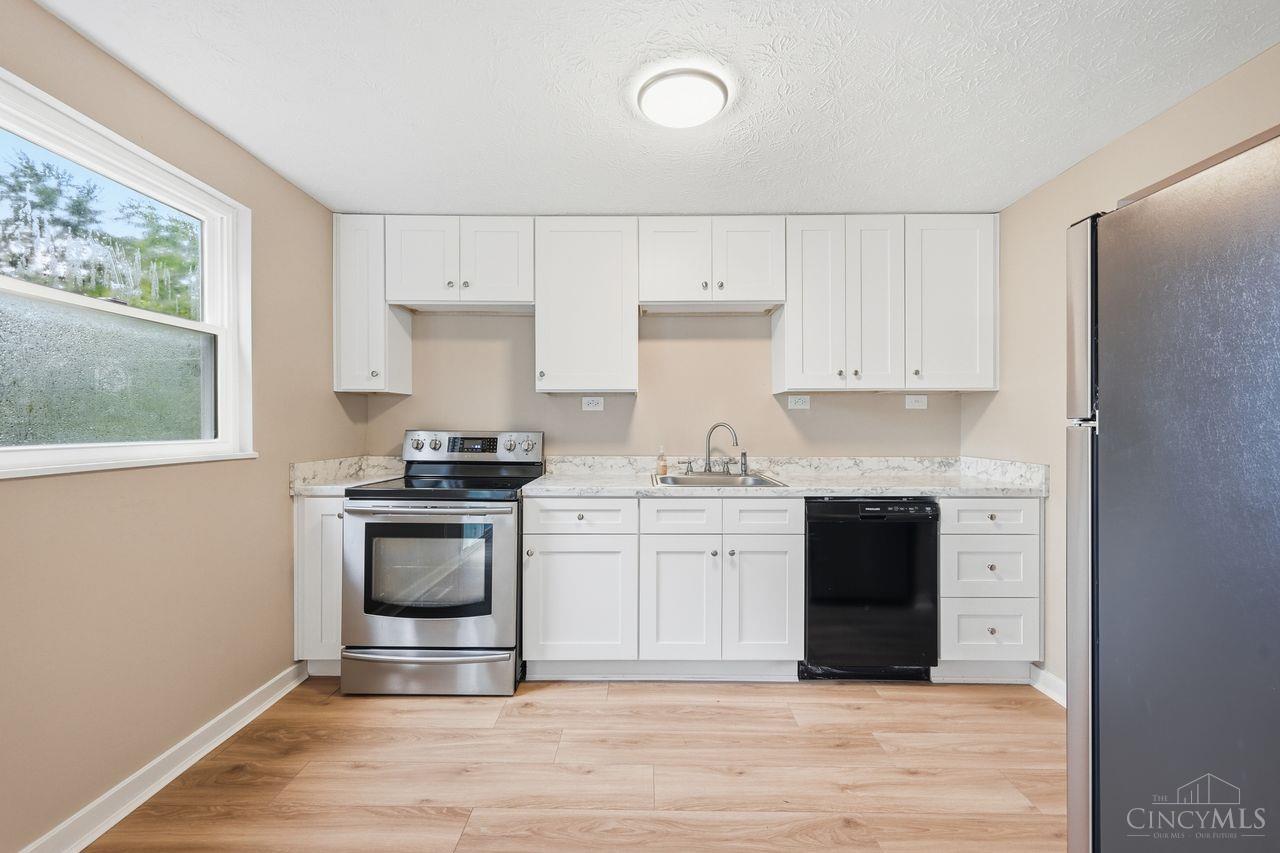 3419 Springdale Road Cincinnati, OH 45251 - Photo 11 of 34 Gallery Image 11
