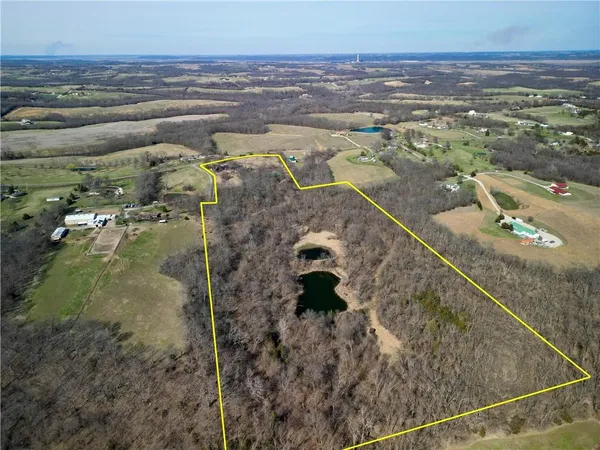 $500,000 | 19209 Santa Fe Trail, Leavenworth, KS 66048