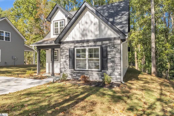 $234,900 | 230 Saluda Street, Belton, SC 29627
