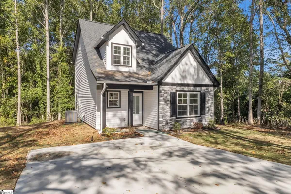 $234,900 | 230 Saluda Street, Belton, SC 29627