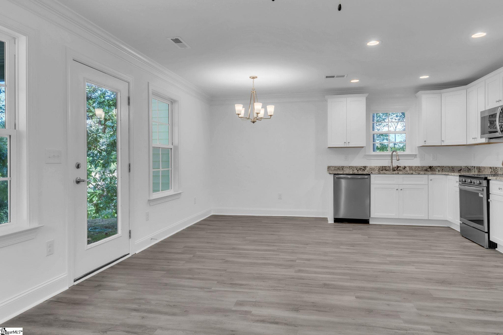 230 Saluda Street Belton, SC 29627 - Photo 6 of 25