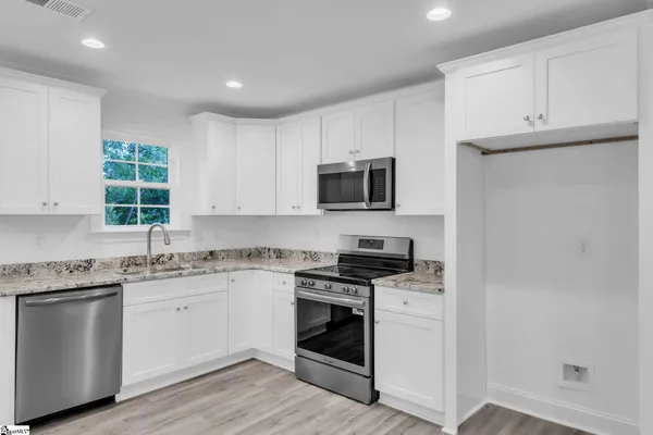 $234,900 | 230 Saluda Street, Belton, SC 29627