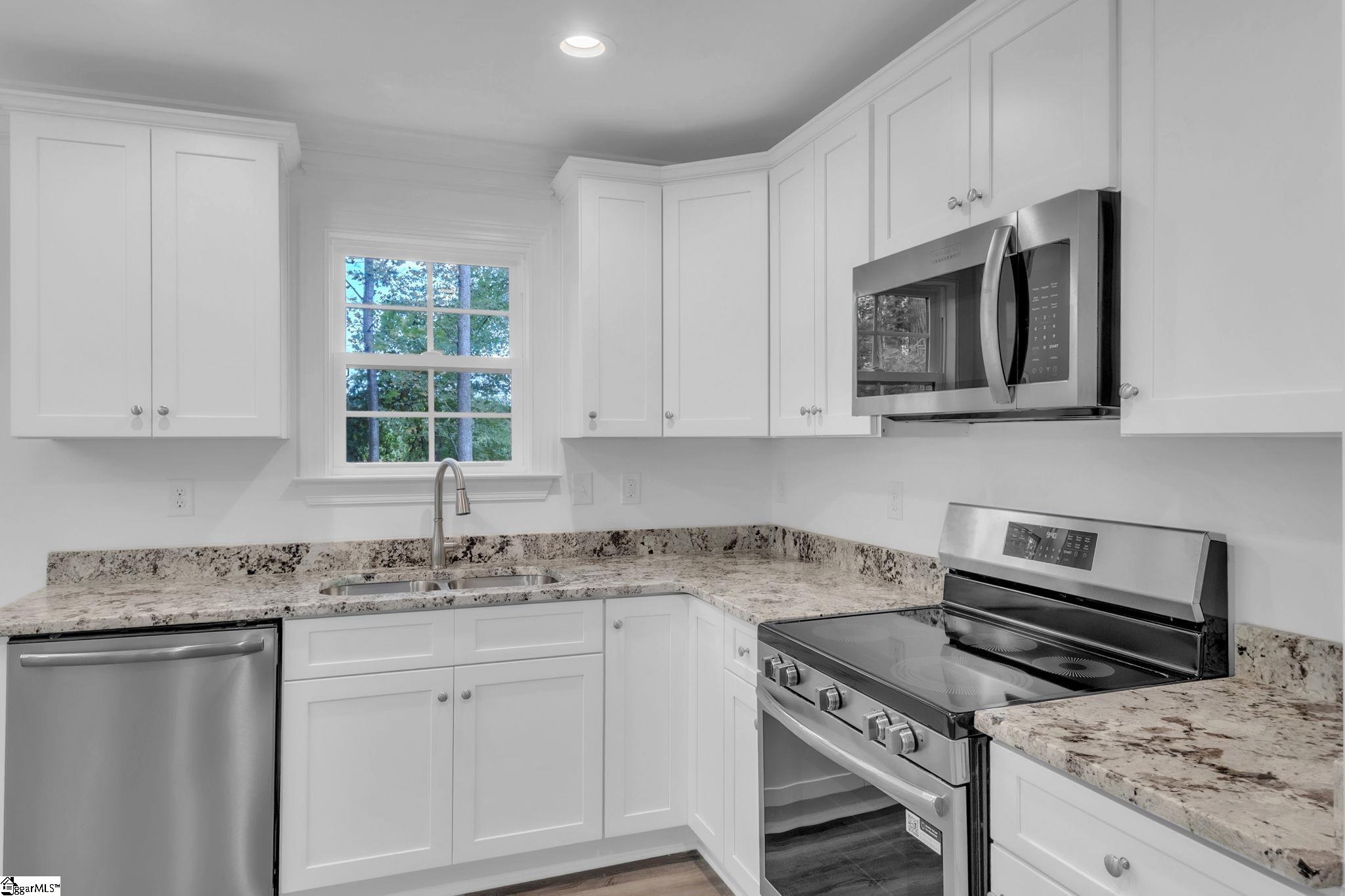 230 Saluda Street Belton, SC 29627 - Photo 9 of 25