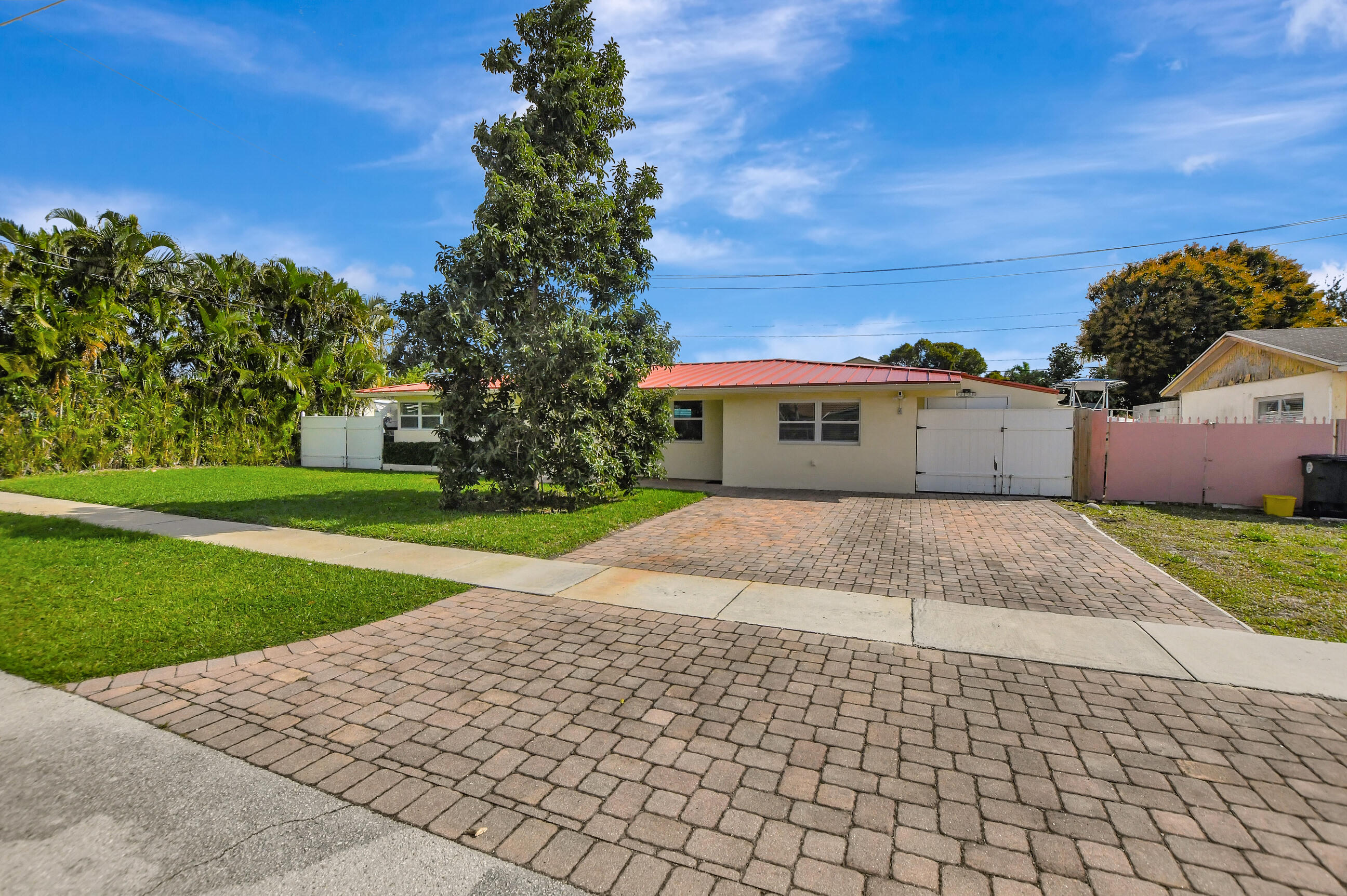 4686 Northwest 2nd Court Boca Raton, FL 33431 - Photo 5 of 48 15_dsc_0496