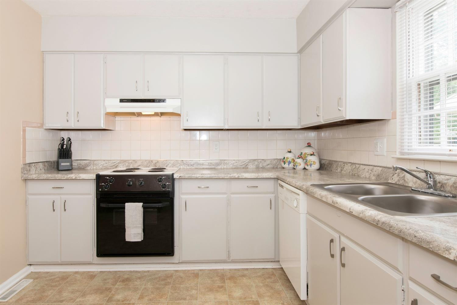 2421 Larkin Road Lexington, KY 40503 - Photo 11 of 35 Photo 11