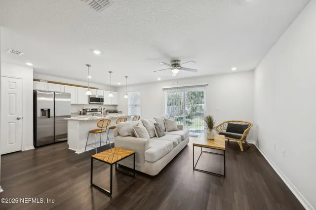 $259,900 | 8637 Nussbaum Drive, Jacksonville, FL 32210