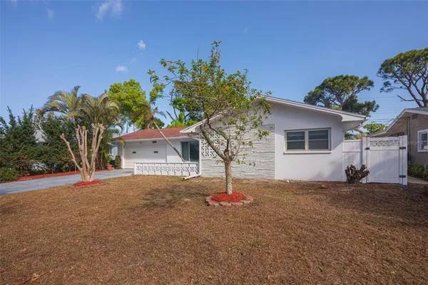 $2,500 | 11343 87th Avenue, Seminole, FL 33772