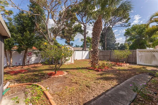 $2,500 | 11343 87th Avenue, Seminole, FL 33772