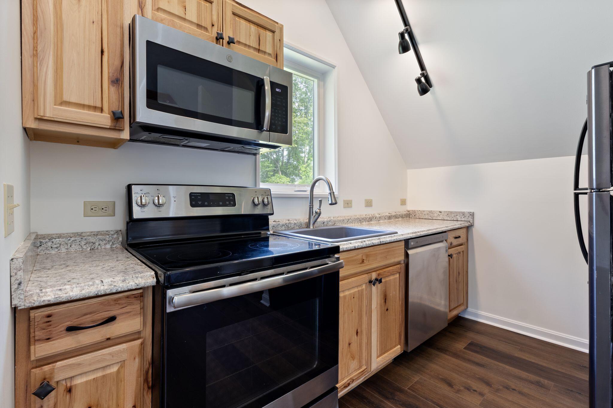 216 Middle Road Falmouth, ME 04105 - Photo 41 of 54 216_Middle_Rd_42