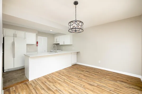 $2,000 | 893 Cliffs Drive, Unit 307A, Ypsilanti, MI 48198