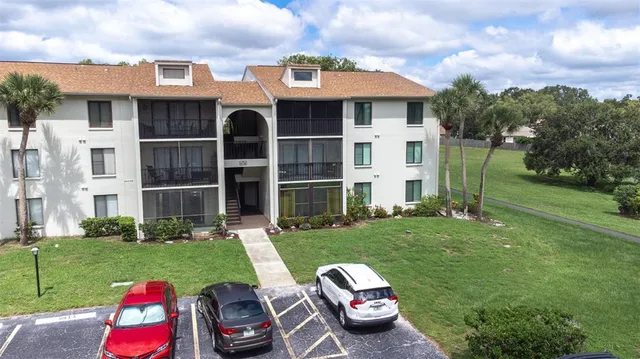$187,500 | 1871 Pine Ridge Way West, Unit H3, Palm Harbor, FL 34684