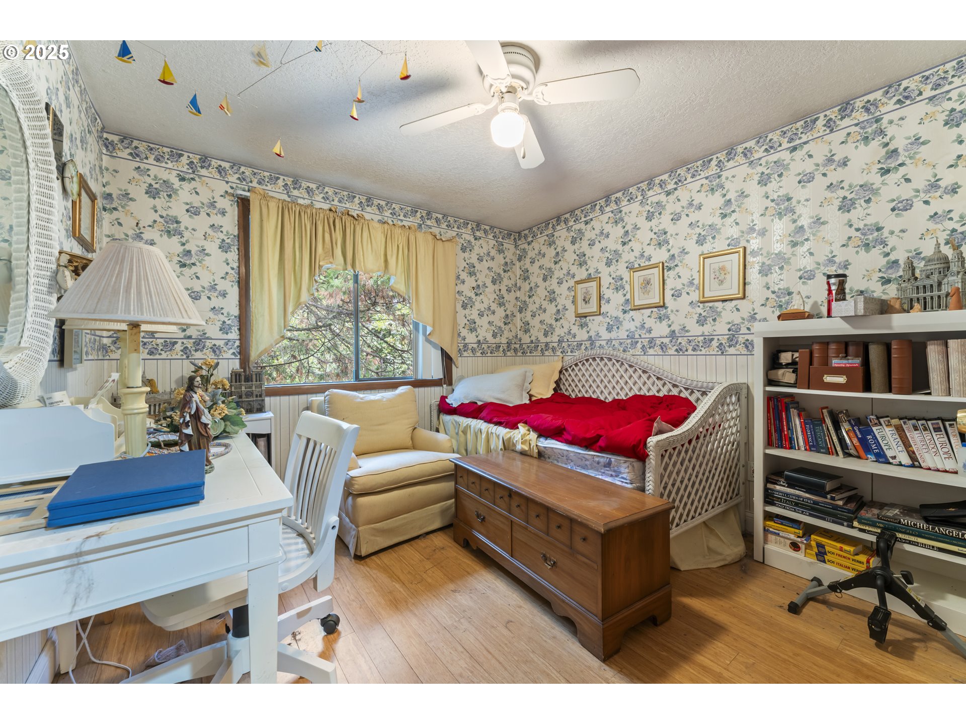 5947 Southwest Alfred Street Portland, OR 97219 - Photo 10 of 18 Gallery Image 10