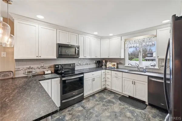 $299,900 | 12339 West Avenue, Sardinia, NY 14030
