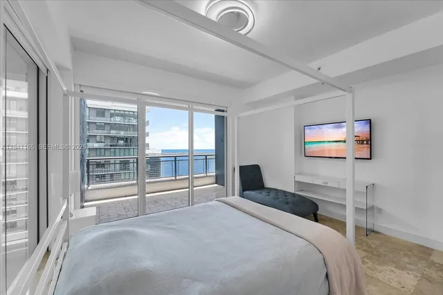 a view of a livingroom with furniture