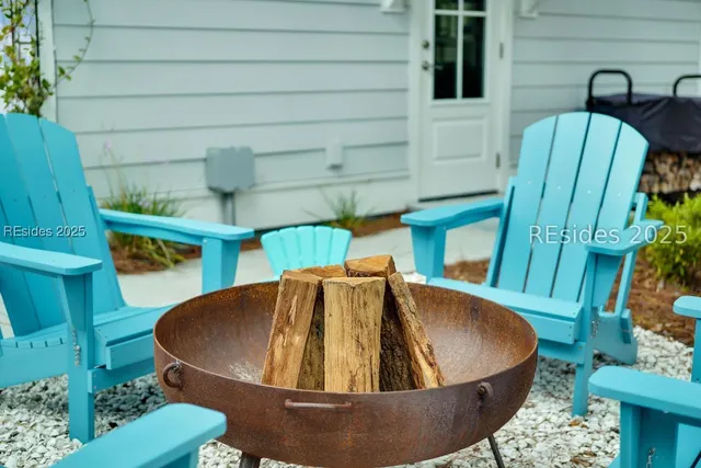 $975,000 | 9 Blue Dasher Lane, Bluffton, SC 29909