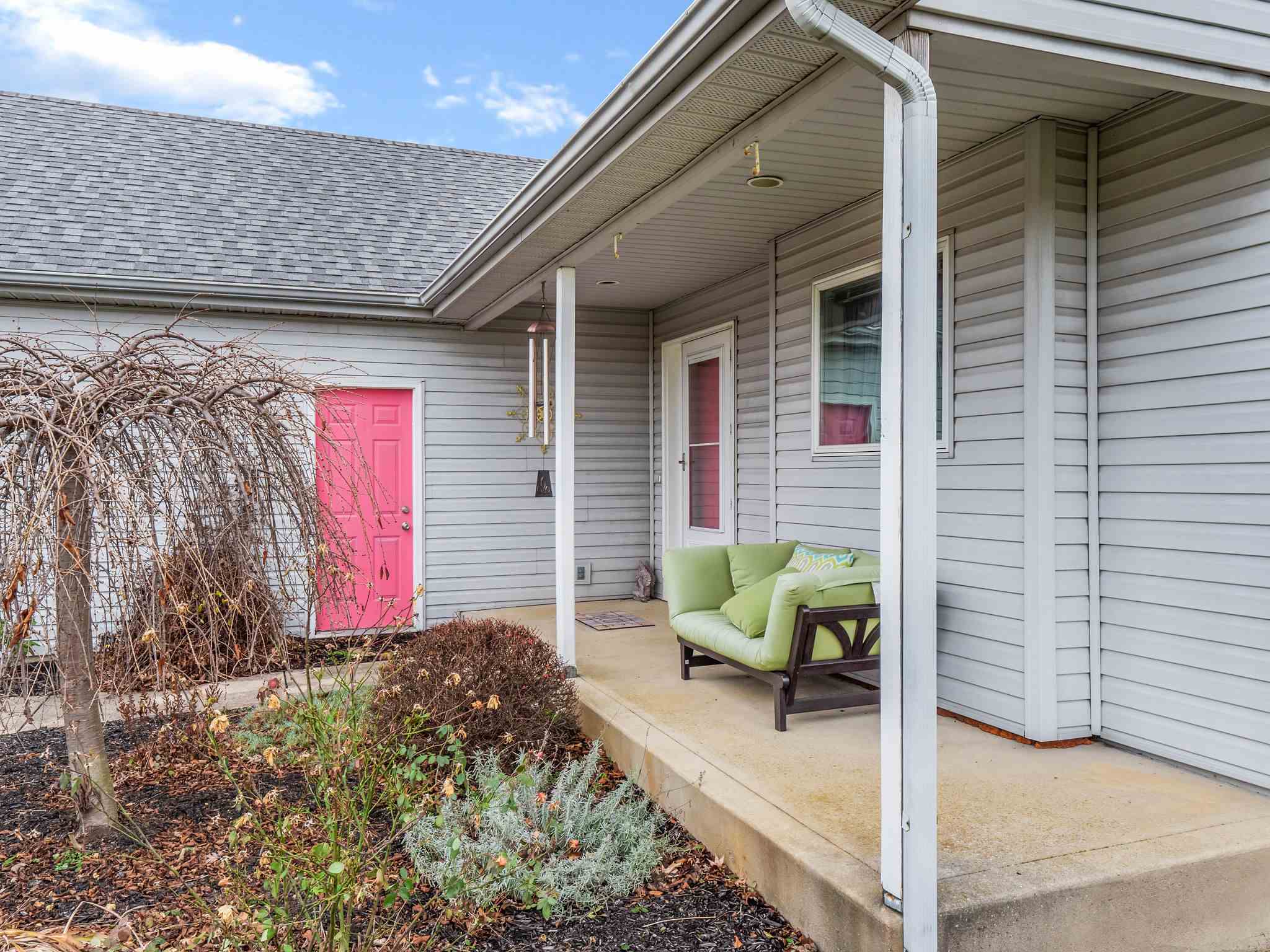 4618 Woods Road Fort Wayne, IN 46818 - Photo 2 of 36