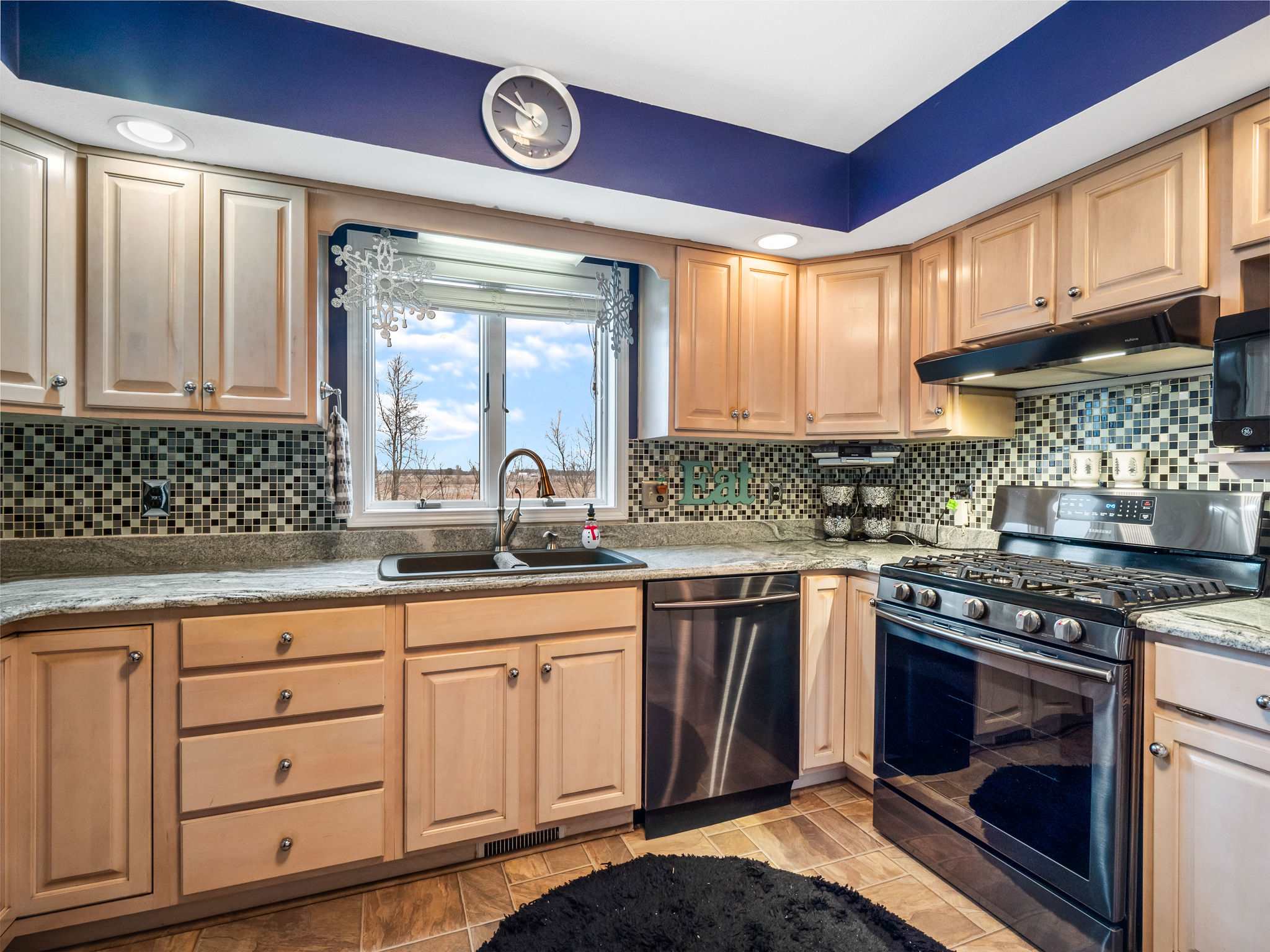 4618 Woods Road Fort Wayne, IN 46818 - Photo 10 of 36