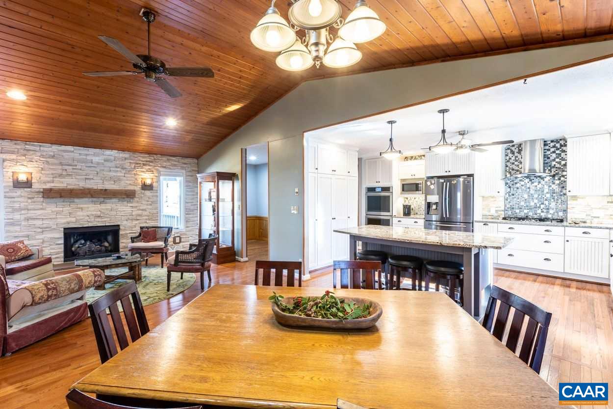 28 Colonial Road Palmyra, VA 22963 - Photo 14 of 40 a large kitchen with a table and chairs