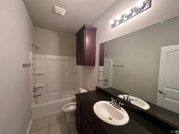 $2,500 | 11459 Legacy Oaks Lane, Gonzales, LA 70737