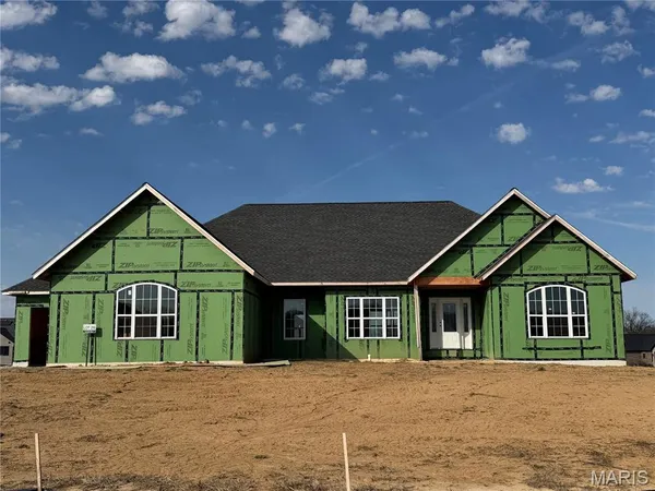 $869,900 | 1383 Walnut Rdg Drive, Columbia, IL 62236