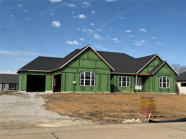 $869,900 | 1383 Walnut Rdg Drive, Columbia, IL 62236