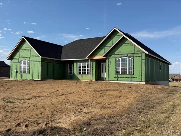 $869,900 | 1383 Walnut Rdg Drive, Columbia, IL 62236