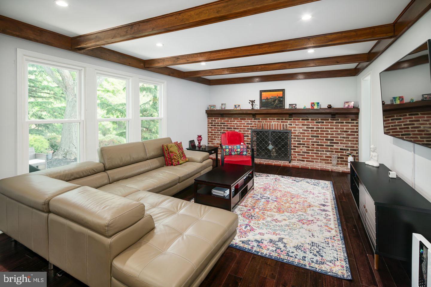 583 Sentinel Road Moorestown, NJ 08057 - Photo 13 of 39 Family Room
