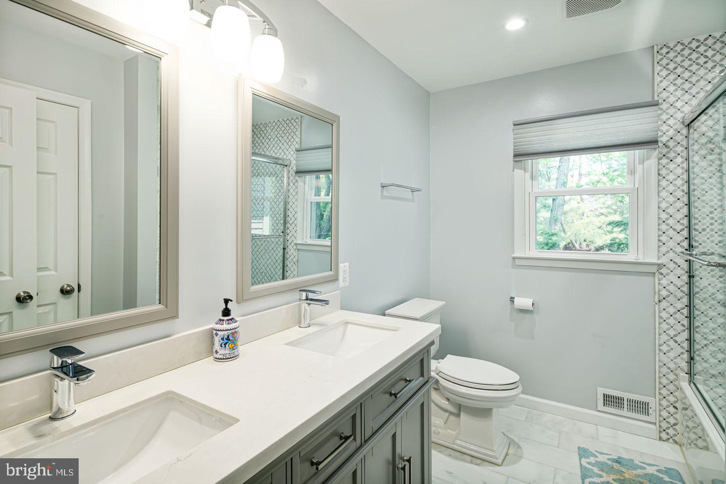 583 Sentinel Road Moorestown, NJ 08057 - Photo 28 of 39 Main Bath
