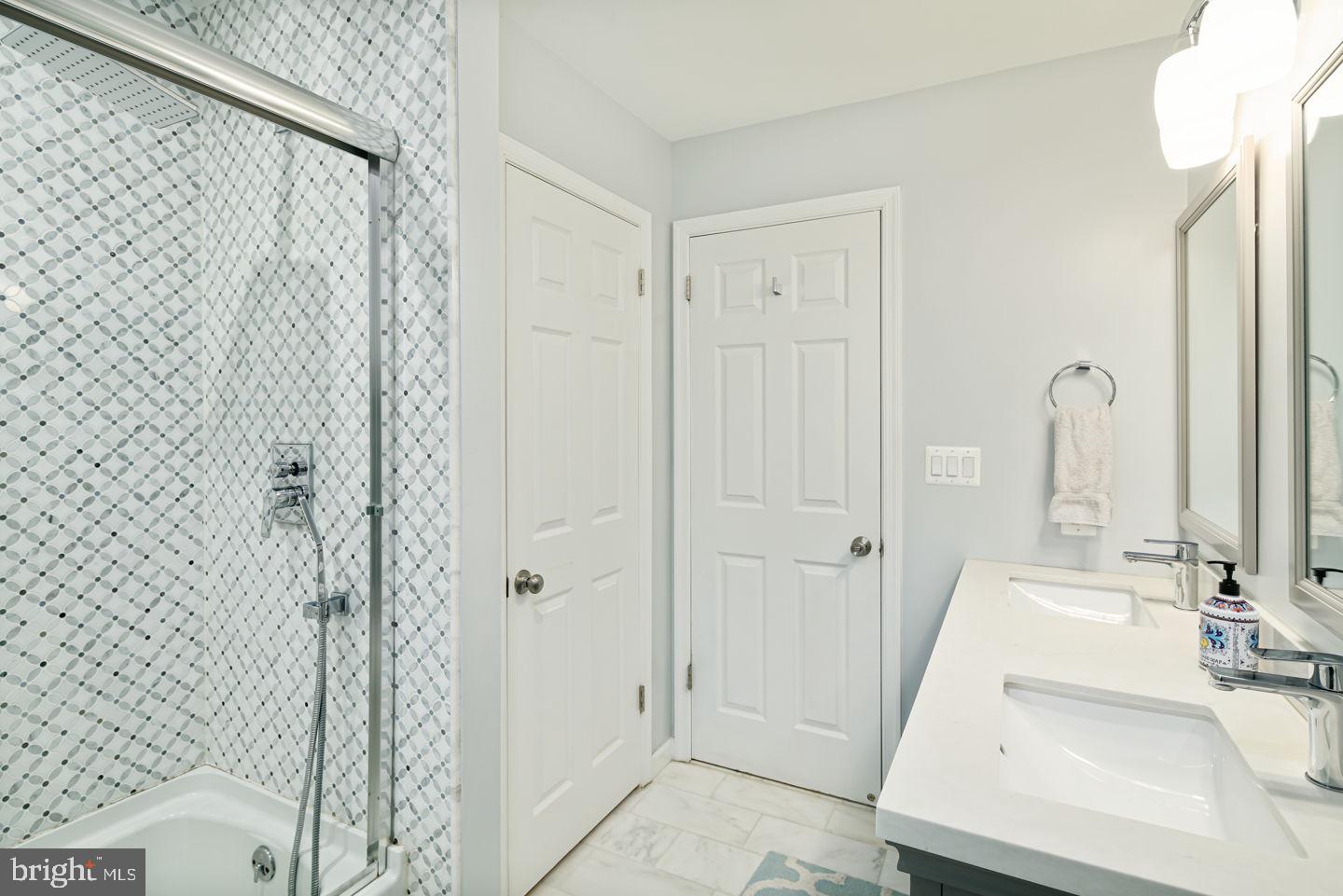 583 Sentinel Road Moorestown, NJ 08057 - Photo 29 of 39 Main Bath