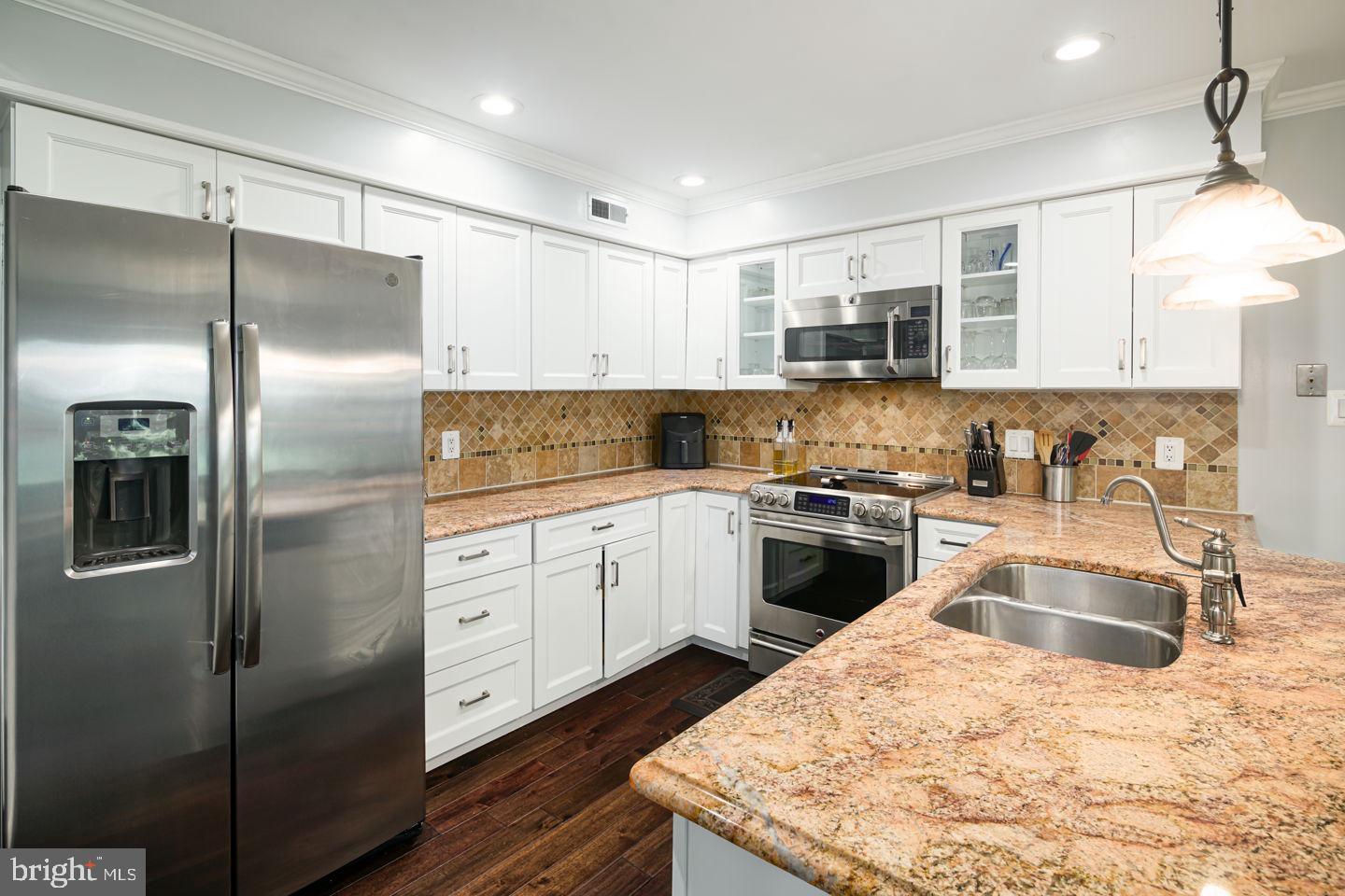 583 Sentinel Road Moorestown, NJ 08057 - Photo 8 of 39 Gallery Image 8