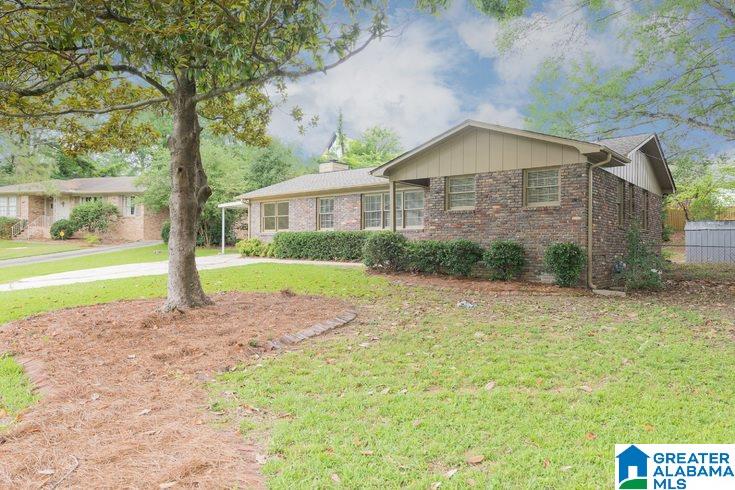4452 MountainDale Road Birmingham, AL 35213 - Photo 2 of 36