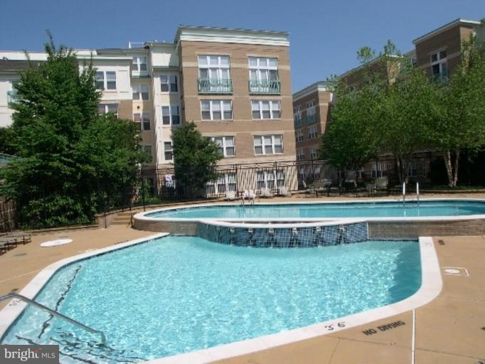 12001 Market Street, Unit 277 Reston, VA 20190 - Photo 2 of 23 Swimming Pool