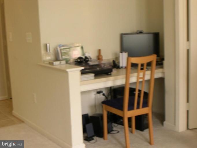 12001 Market Street, Unit 277 Reston, VA 20190 - Photo 5 of 23 built in desk