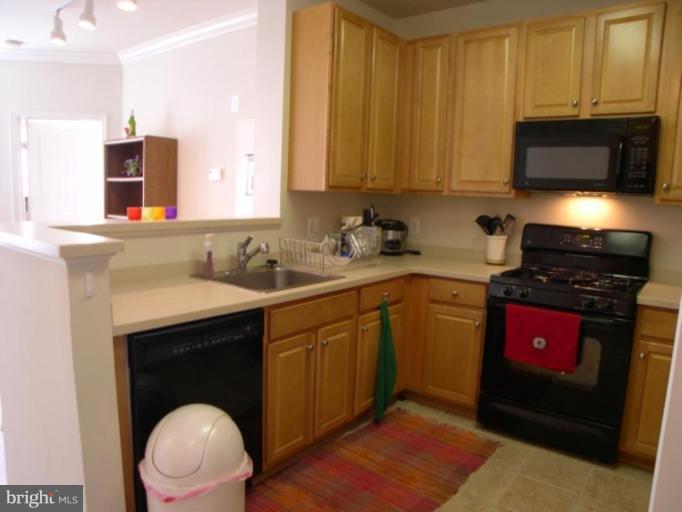 12001 Market Street, Unit 277 Reston, VA 20190 - Photo 7 of 23 Kitchen #2