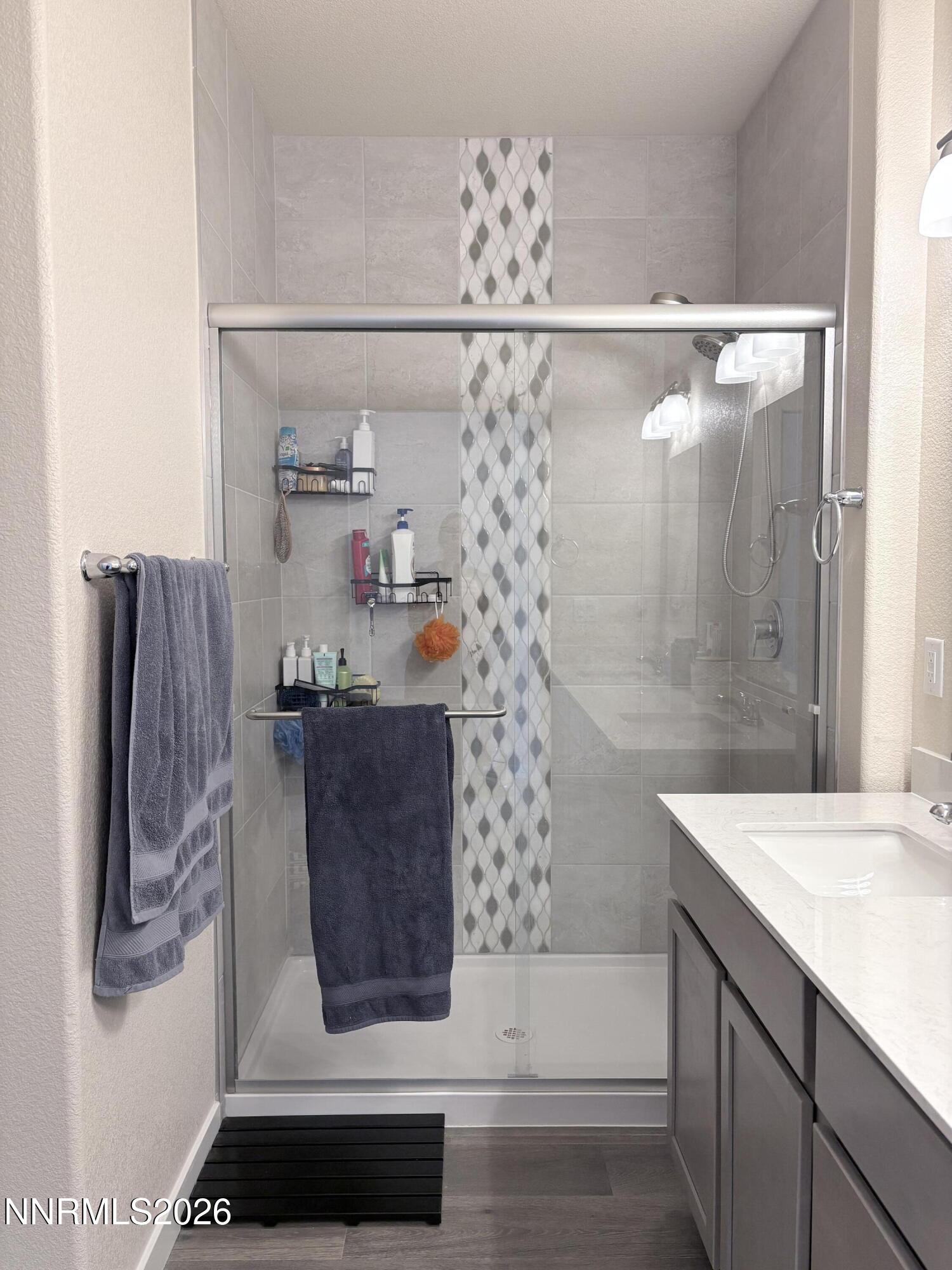 2408 Tecumseh Way Sparks, NV 89436 - Photo 29 of 34 Master_Shower