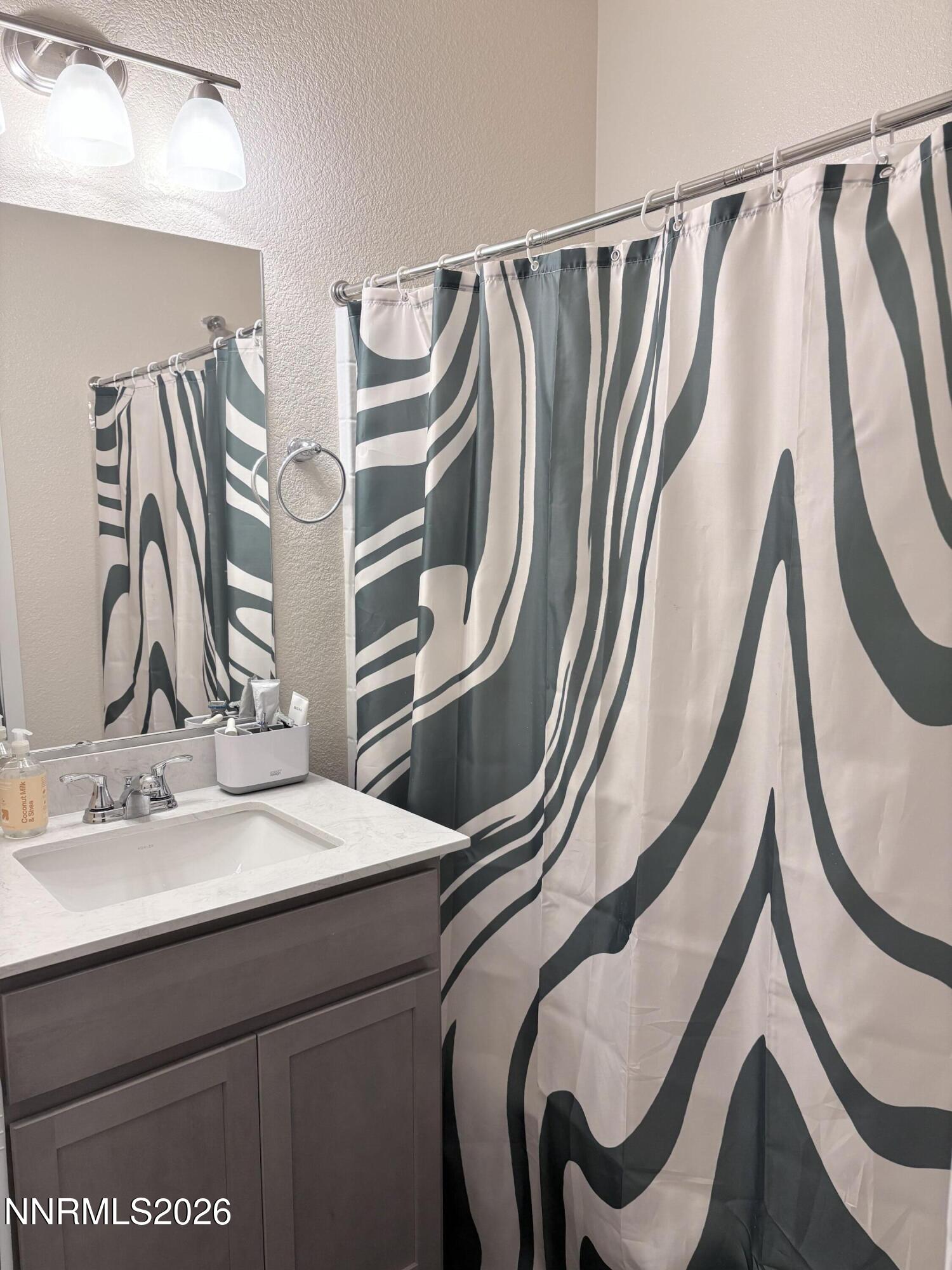 2408 Tecumseh Way Sparks, NV 89436 - Photo 5 of 34 1st_Floor_Bath