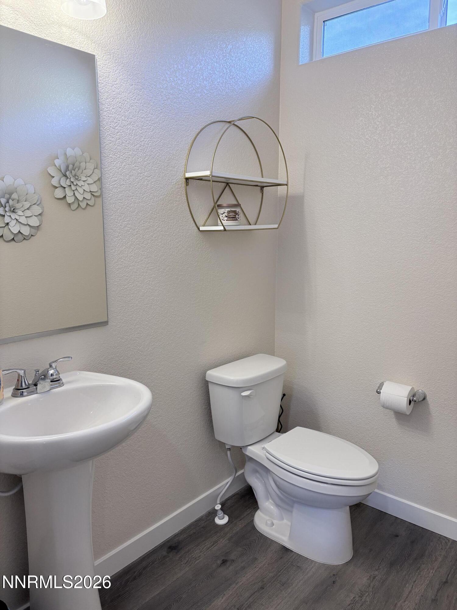2408 Tecumseh Way Sparks, NV 89436 - Photo 10 of 34 Half_Bath