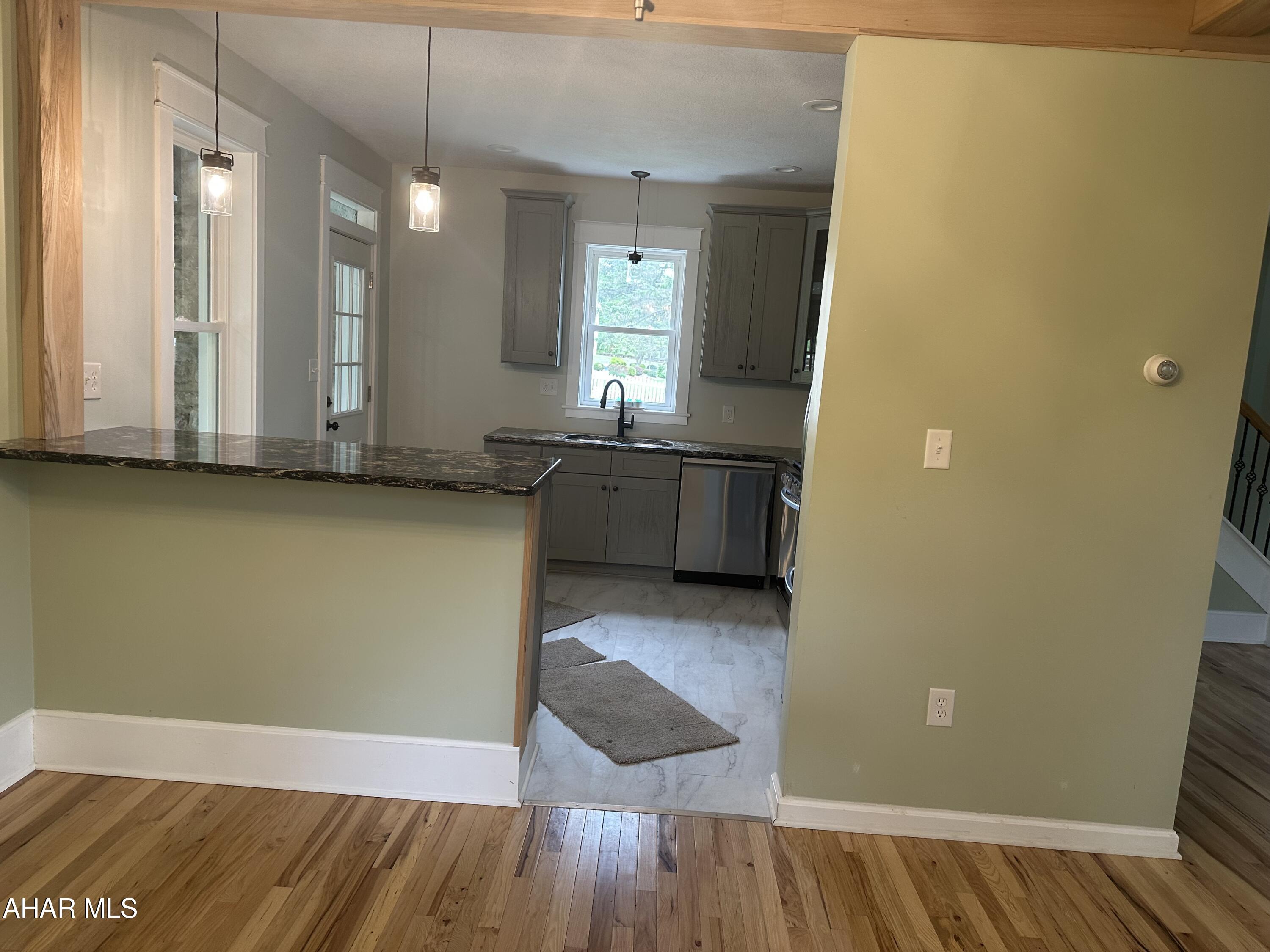 1761 Princeton Road Altoona, PA 16602 - Photo 8 of 22